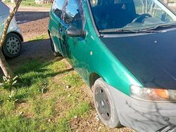 Verde Usata 2002 Fiat Punto Due volumi | 1400 €