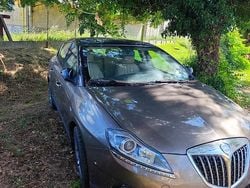 Grigio Usata 2010 Lancia Delta Due volumi | 4000 € (Buon prezzo)