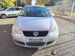 Argento Usata 2005 VW Polo Comfortline Tre volumi | 1800 € (Ottimo prezzo)