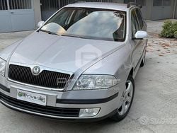 Grigio Usata 2008 Skoda Octavia Elegance Station wagon | 4500 € (Buon prezzo)