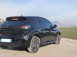Nero Usata 2022 Peugeot 208 Allure Due volumi | 13.200 € (Buon prezzo)