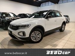 Bianco Usata 2023 VW T-Roc R-line SUV | 21.900 € (Buon prezzo)
