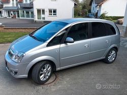 Grigio Usata 2009 Opel Meriva Monovolume | 750 € (Super prezzo)