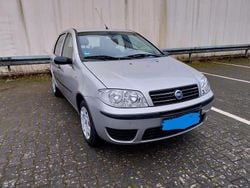 Grigio Usata 2004 Fiat Punto Tre volumi | 1600 € (Buon prezzo)