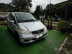 Grigio Usata 2005 Mercedes A180 Tre volumi | 1500 € (Ottimo prezzo)