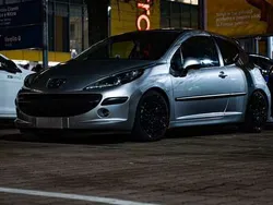 Usata 2008 Peugeot 207 Tre volumi | 3500 € (Buon prezzo)