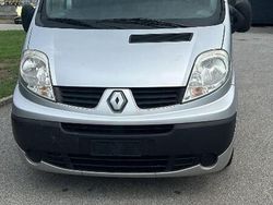Grigio Usata 2007 Renault Trafic Monovolume | 9999 € (Cara)