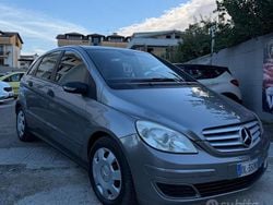 Grigio Usata 2007 Mercedes A180 Avantgarde Tre volumi | 1999 € (Super prezzo)