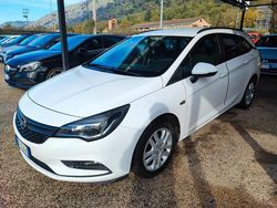 Bianco Usata 2016 Opel Astra Station wagon | 5700 € (Buon prezzo)