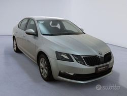 Argento Usata 2017 Skoda Octavia G-TEC Executive Tre volumi | 11.600 € (Buon prezzo)