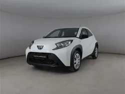 Bianco Nuova 2025 Toyota Aygo Active Due volumi | 15.300 € (Buon prezzo)