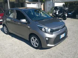 Gray Usata 2017 Kia Picanto Active Due volumi | 8700 € (Buon prezzo)