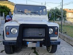 Bianco Usata 2005 Land Rover Defender SUV | 24.000 € (Buon prezzo)