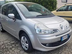 Argento Usata 2009 Renault Modus Dynamique Monovolume | 1999 € (Super prezzo)