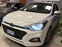 Bianco Usata 2019 Hyundai i20 Due volumi | 9800 € (Buon prezzo)