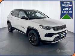 Bianco/nero Usata 2024 Jeep Compass Summit SUV | 26.900 € (Buon prezzo)