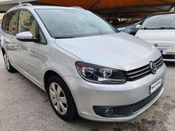 Grigio Usata 2014 VW Touran Trendline Monovolume | 9500 € (Buon prezzo)