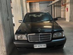Nero Usata 1997 Mercedes C180 Classic Tre volumi | 2000 € (Cara)