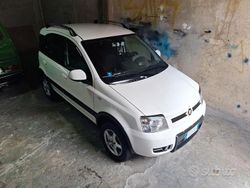 Bianco Usata 2011 Fiat Panda 4x4 Due volumi | 8950 € (Molto cara)