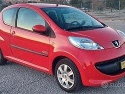 Rosso Usata 2008 Peugeot 107 Due volumi | 3000 € (Buon prezzo)