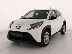 Super white Nuova 2025 Toyota Aygo Active Due volumi | 16.900 € (Buon prezzo)