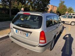 Argento Usata 2004 Ford Focus Ambiente Station wagon | 1100 € (Buon prezzo)