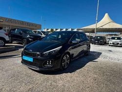 Nero Usata 2016 Kia Ceed GT GT-Line Tre volumi | 7900 € (Molto cara)