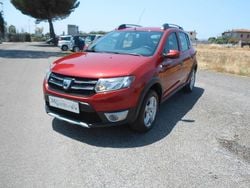 Rosso Usata 2014 Dacia Sandero Prestige Due volumi | 6900 € (Buon prezzo)