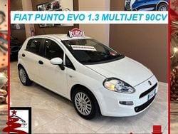 Bianco Usata 2017 Fiat Punto Tre volumi | 5450 € (Buon prezzo)