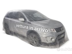 Grigio Usata 2015 Suzuki Vitara SUV | 9900 € (Cara)