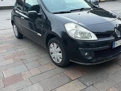 Usata 2007 Renault Clio II | 1500 €