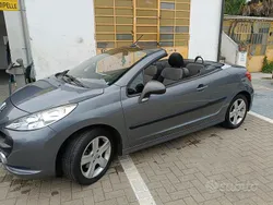 Usata 2008 Peugeot 207 CC Cabrio | 4000 € (Buon prezzo)