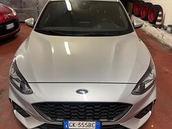 Grigio Usata 2019 Ford Focus ST-Line Tre volumi | 9900 € (Ottimo prezzo)