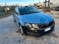 Blu Usata 2018 Skoda Octavia Executive Station wagon | 7500 €