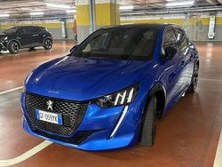 Usata 2021 Peugeot 208 GT Due volumi | 13.900 € (Buon prezzo)