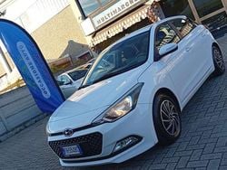 Bianco Usata 2017 Hyundai i20 Classic Due volumi | 8490 € (Buon prezzo)