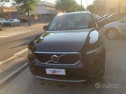 Nero Usata 2020 Volvo XC40 Momentum SUV | 25.000 € (Cara)
