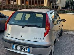 Grigio Usata 2001 Fiat Punto Due volumi | 600 €