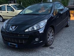 Nero Usata 2010 Peugeot 207 CC Cabrio | 5700 € (Buon prezzo)