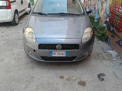 Grigio Usata 2009 Fiat Grande Punto Due volumi | 1600 € (Ottimo prezzo)