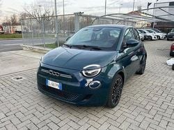 Blu Usata 2022 Fiat 500e Icon Due volumi | 13.990 € (Ottimo prezzo)