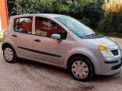 Usata 2006 Renault Modus Monovolume | 2000 € (Buon prezzo)