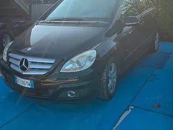 Nero Usata 2010 Mercedes B180 Monovolume | 2990 € (Super prezzo)