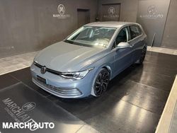 Grigio Usata 2022 VW Golf Life Tre volumi | 21.800 € (Buon prezzo)