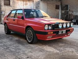 Rosso Usata 1988 Lancia Delta Due volumi | 123.456 €