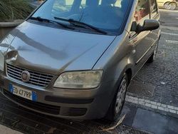 Grigio Usata 2010 Fiat Idea Monovolume | 1999 € (Super prezzo)