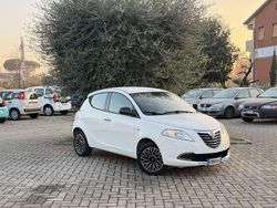 Bianco Usata 2015 Lancia Ypsilon Gold Due volumi | 6900 € (Buon prezzo)