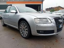 Argento Usata 2006 Audi A8 Ambiente Tre volumi | 11.950 € (Cara)