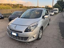Argento Usata 2011 Renault Scénic III Dynamique Monovolume | 3200 € (Ottimo prezzo)