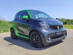 Nero Usata 2018 Smart ForTwo Electric Drive Passion Due volumi | 8800 € (Buon prezzo)